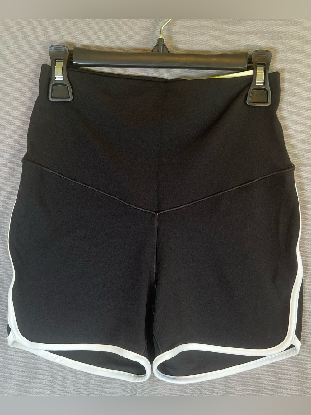 aerie Offline Real Me Shortie HighRise 3inch inseam Black Shorts White Piping